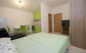 Studio Apartment Tesija